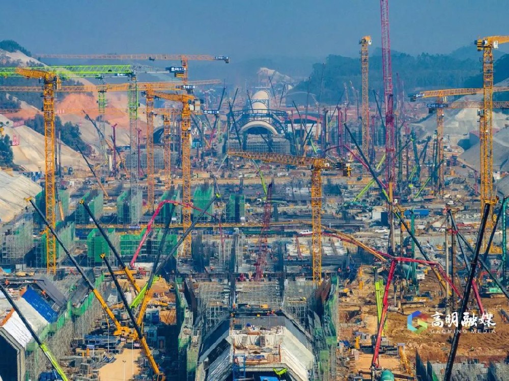 現(xiàn)場直擊！樁基工程完成85%！設(shè)站高明的高鐵站進(jìn)展